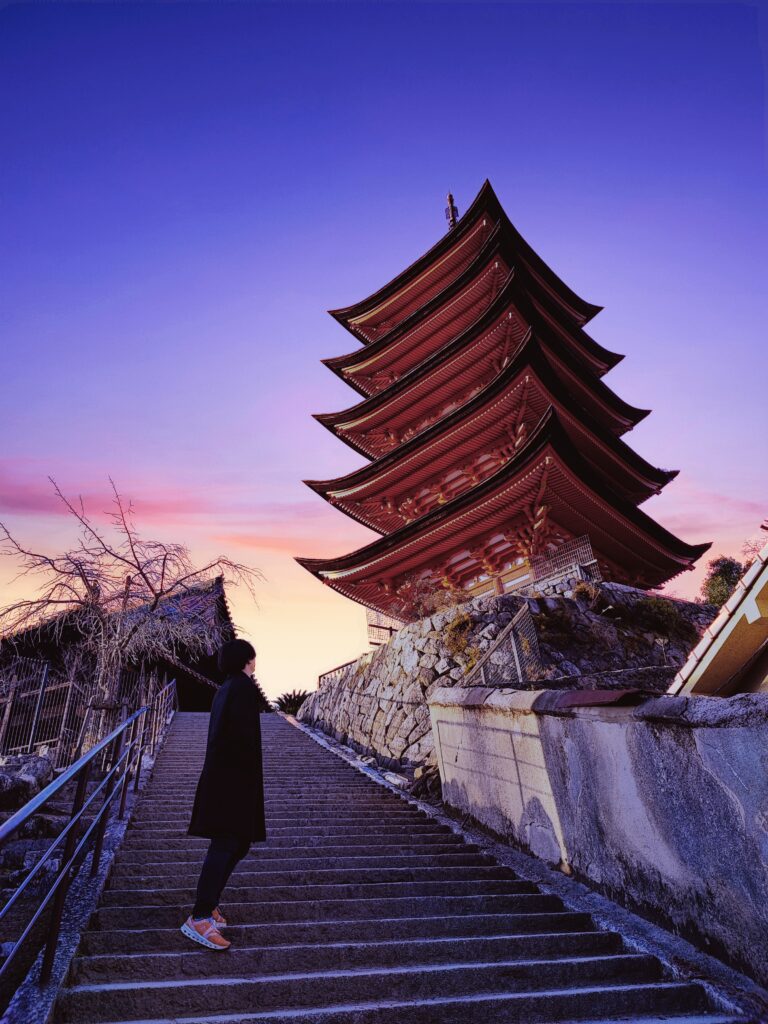 広島・宮島。広島の五重の塔。